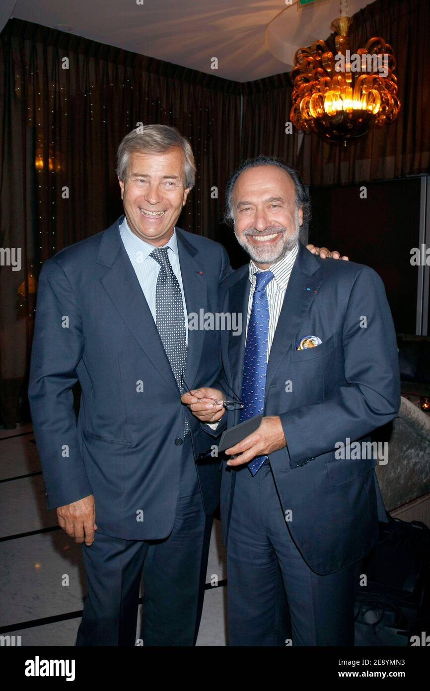 Frederic Raillard Farid Mokart Et Christophe Lambert Associes De L Agence Ffl Recoivent Vincent Bollore Et Olivier Dassault A L Occasion De La Soiree Du Premier Anniversaire De L Agence Ffl Organisee A L Hotel Barriere Frederic Raillard Farid Mokart Et Christophe Lambert Associes De L Agence Ffl Recoivent Vincent Bollore Et Olivier Dassault A L Occasion De La Soiree Du Premier Anniversaire De L Agence Ffl Organisee A L Hotel Barriere