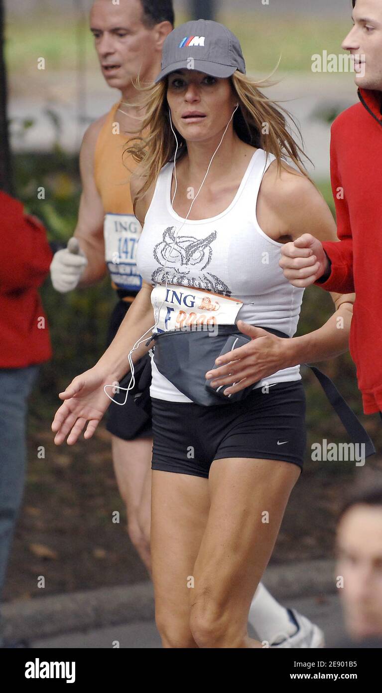 Kelly Bensimon running in Central Park during The Marathon of New York  City, NY, USA, on November 4, 2007. Photo by Cau-Guerin/ABACAPRESS.COM  Stock Photo - Alamy