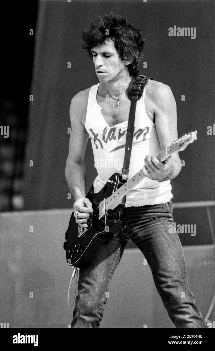 Keith richards the rolling stones hi-res stock photography and images -  Alamy