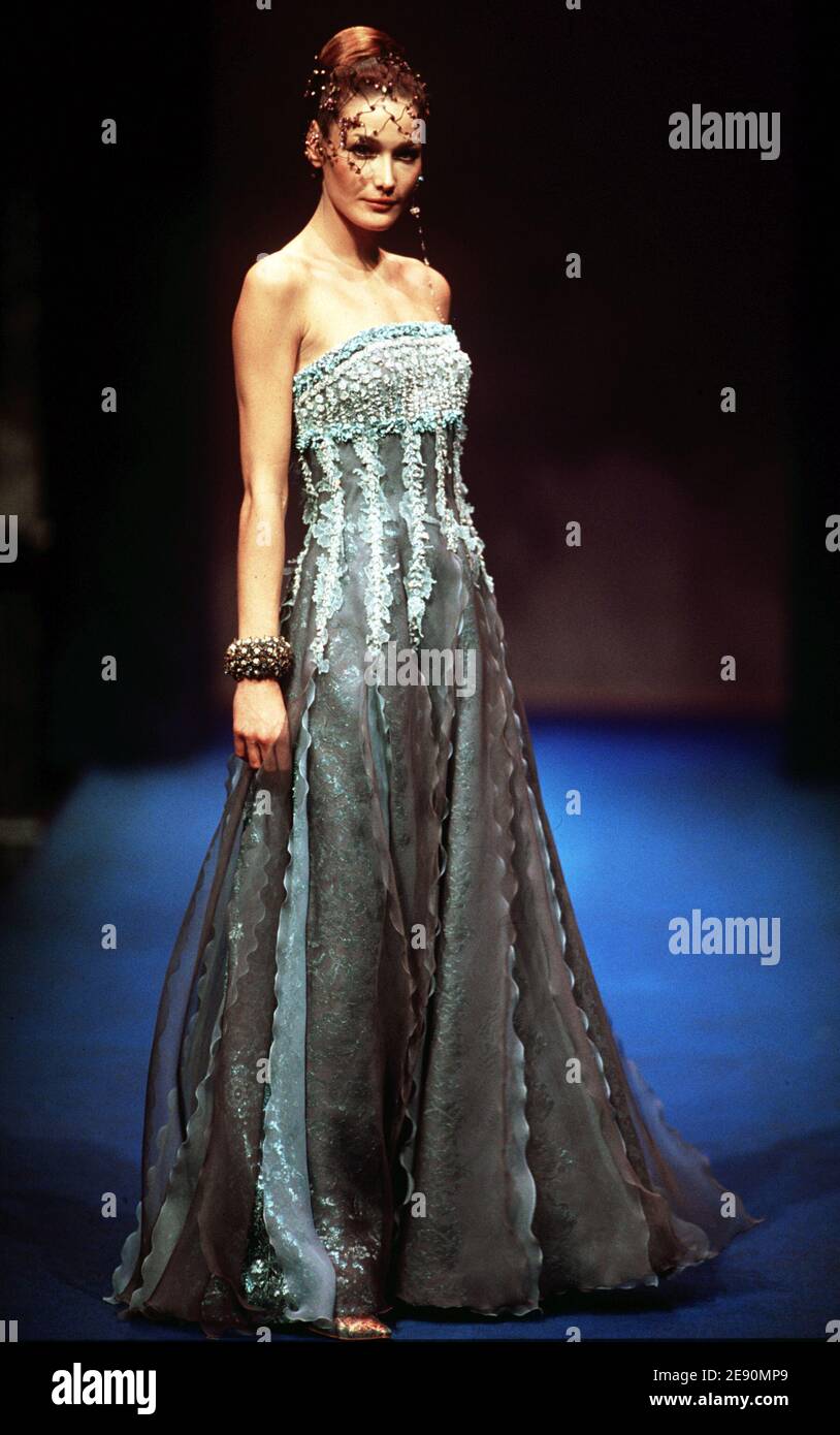 File picture of Carla Bruni seen on the catwalk for Chanel Spring-Summer  1997 Haute Couture collection show. Bruni turned now singer is reported to  date President Nicolas Sarkozy. Photo by Java/ABACAPRESS.COM Stock