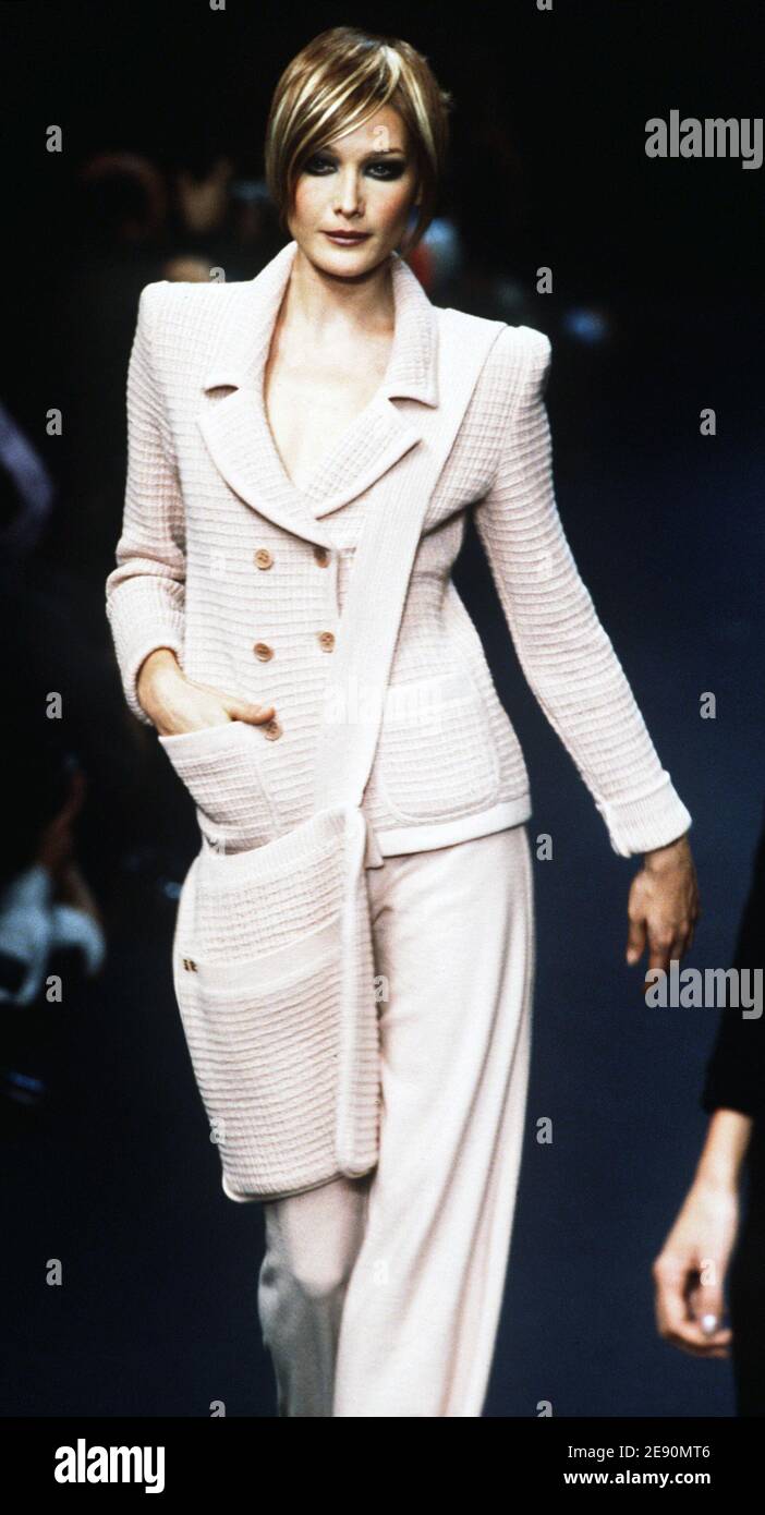 Chanel Spring 1996 Ready-to-Wear Fashion Show