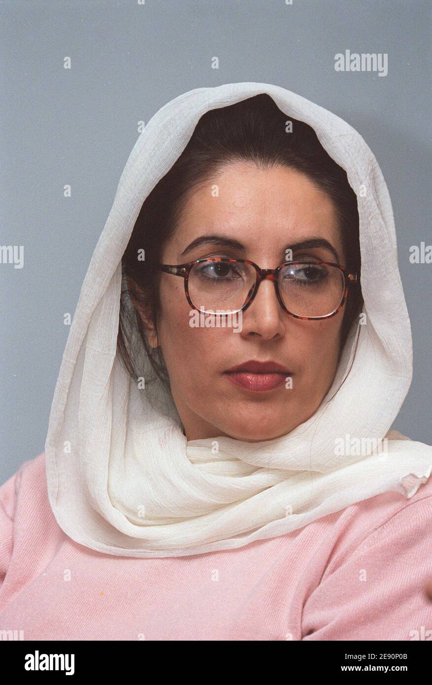 Benazir bhutto hi-res stock photography and images - Alamy