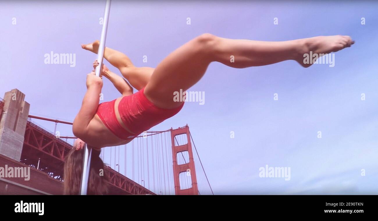 STRIP DOWN, RISE UP, 2021. © Netflix / Courtesy Everett Collection