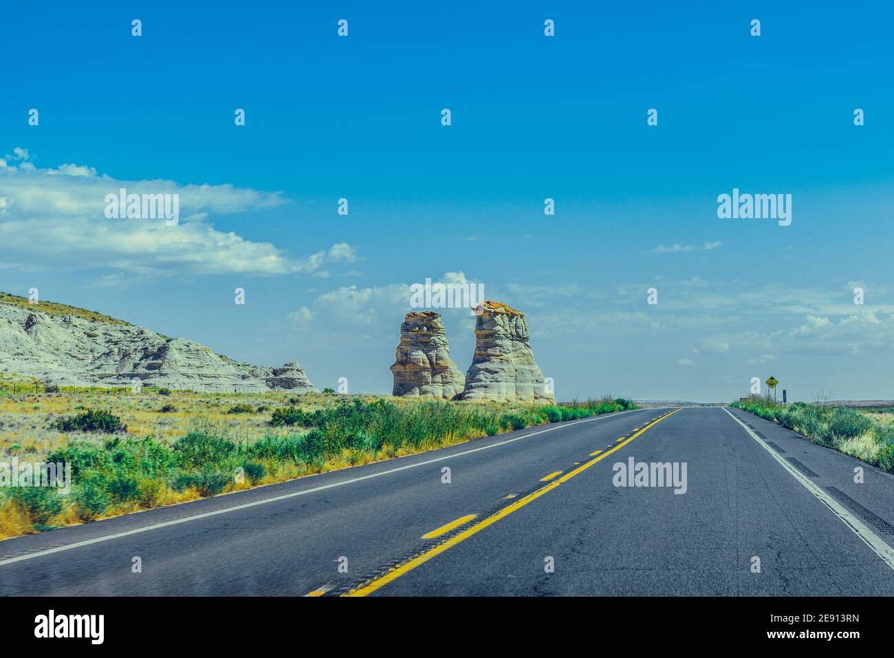 American southwest road hi-res stock photography and images - Alamy