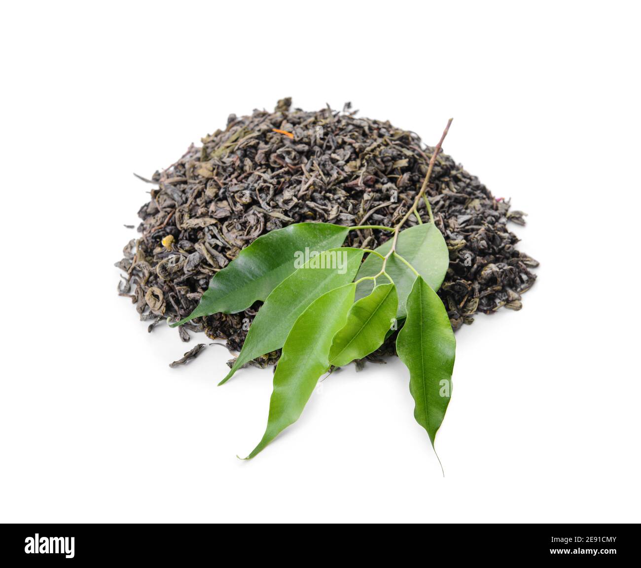 Dry and fresh tea leaves on white background Stock Photo - Alamy