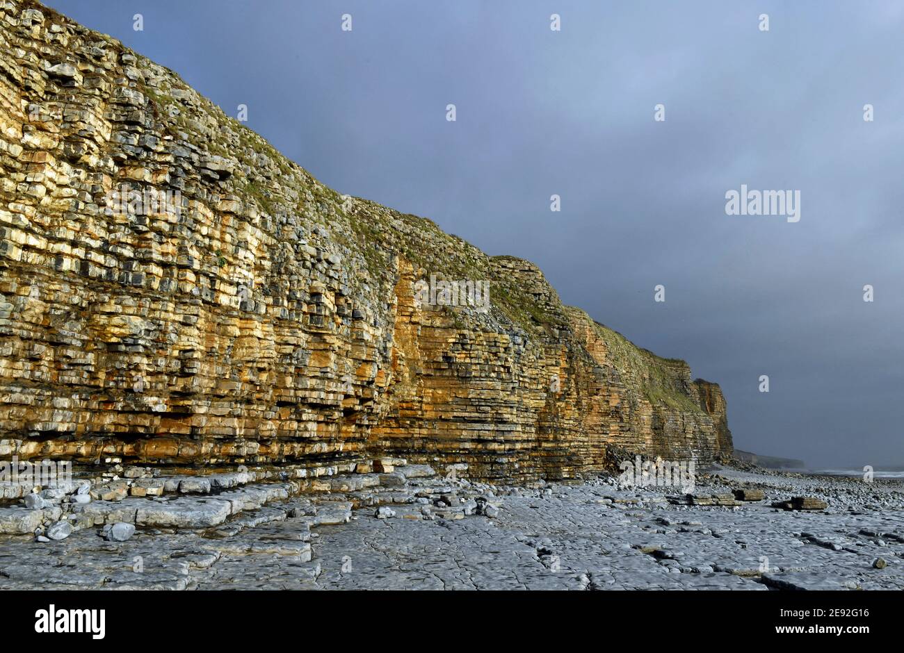 The limestone cliffs at Llantwit Major beach looking eastwards on the Glamorgan Heritage Coast Stock Photo