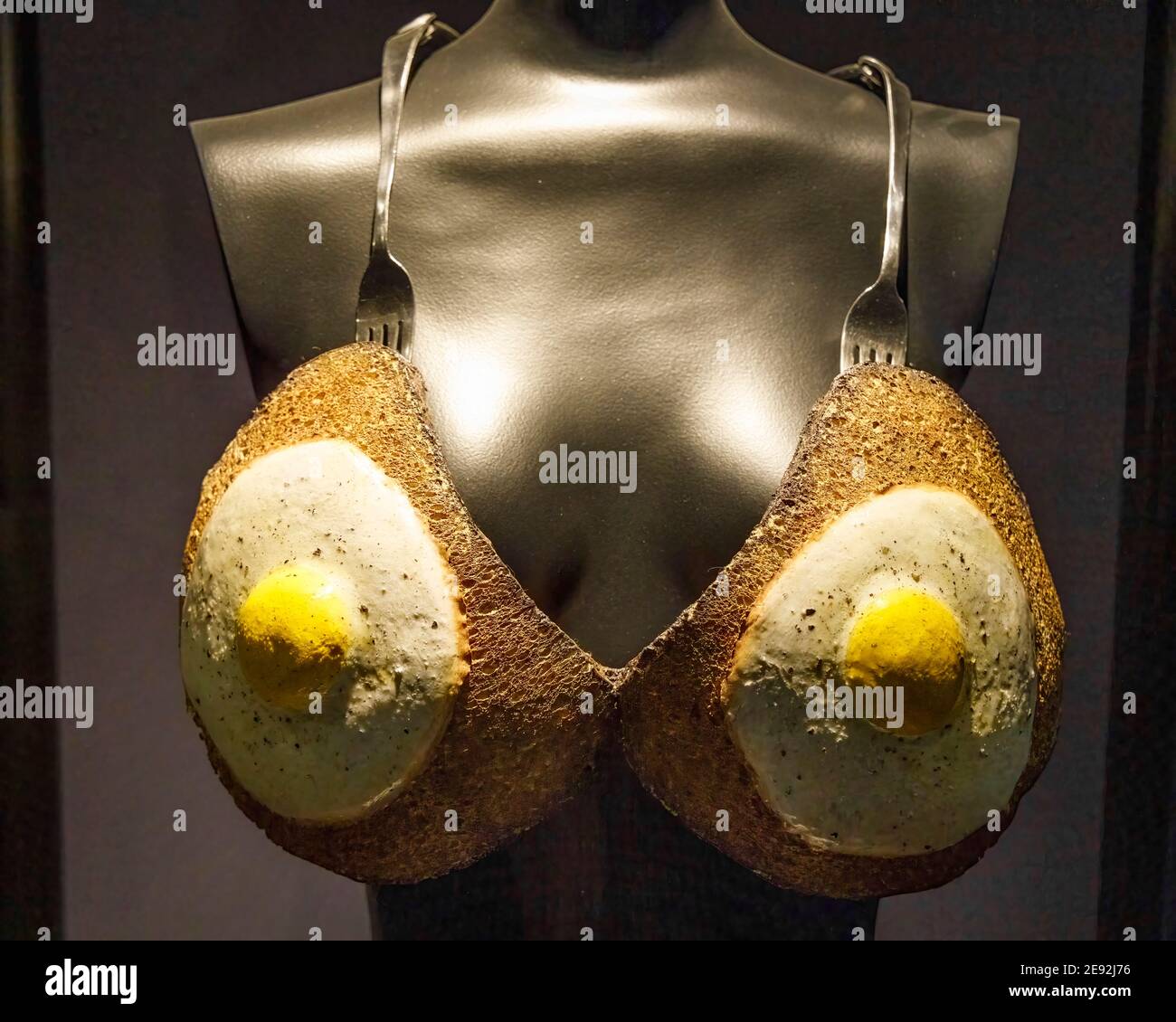 Bizarre Bras entrant Fried Eggs by Kelsey Roderick & Rhys Richardson display at the WoW World of Wearable Art Museum, Nelson, New Zealand. Stock Photo