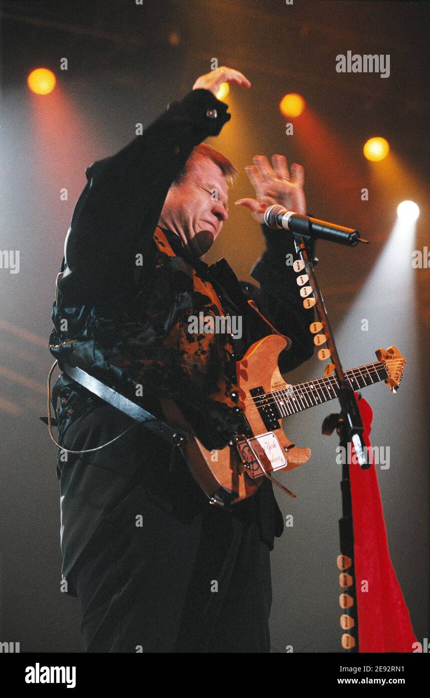 Meat loaf live in concert at wembley arena in london hires stock