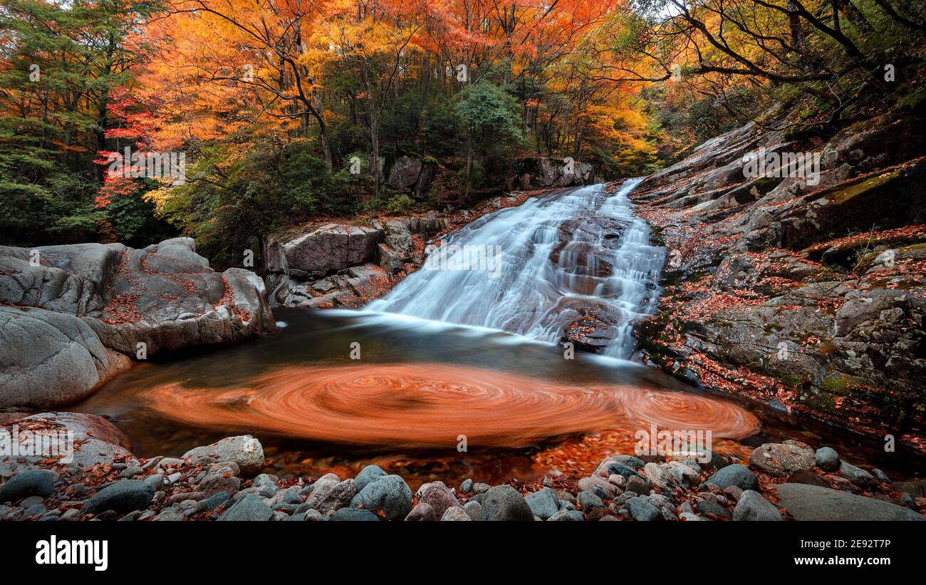 Sichuan nanjiang optical haze mountain scenery Stock Photo Alamy