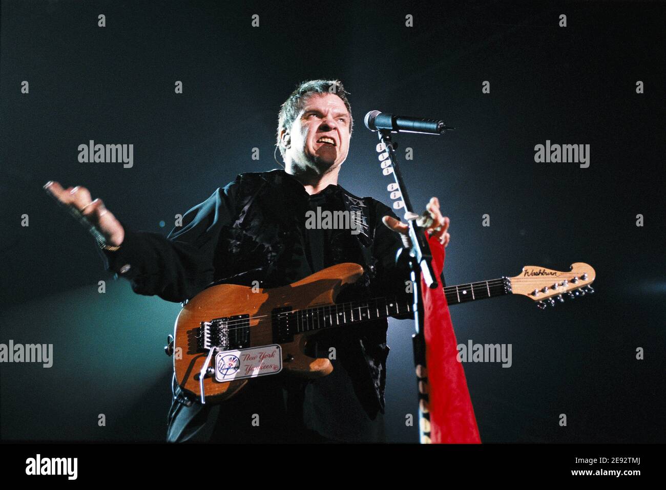 Meat loaf live in concert at wembley arena in london hires stock photography and images Alamy