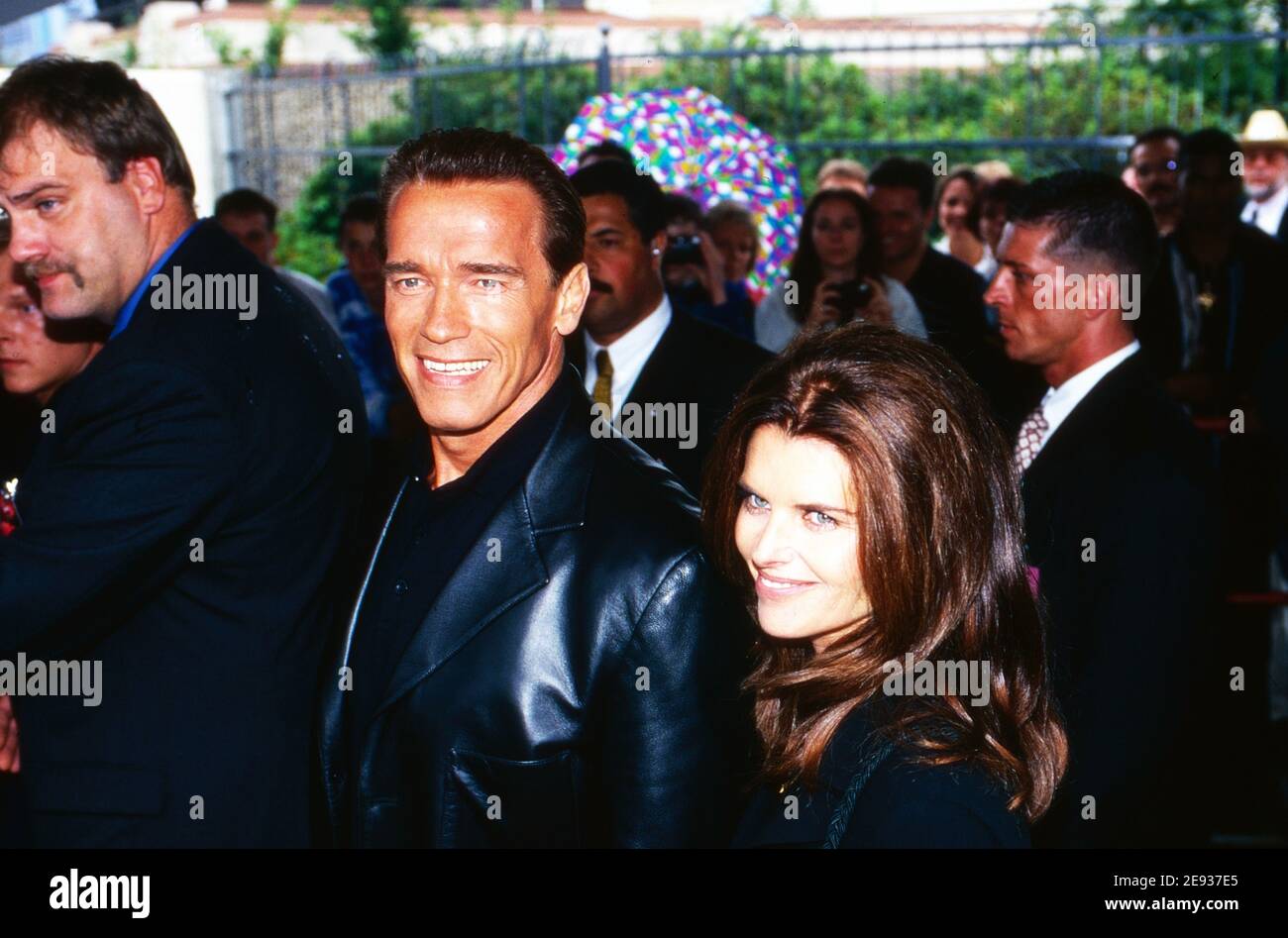 Arnold Schwarzenegger und Ehefrau Maria Shriver bei einem Besuch in Hamburg, Deutschland um 1994. Stock Photo