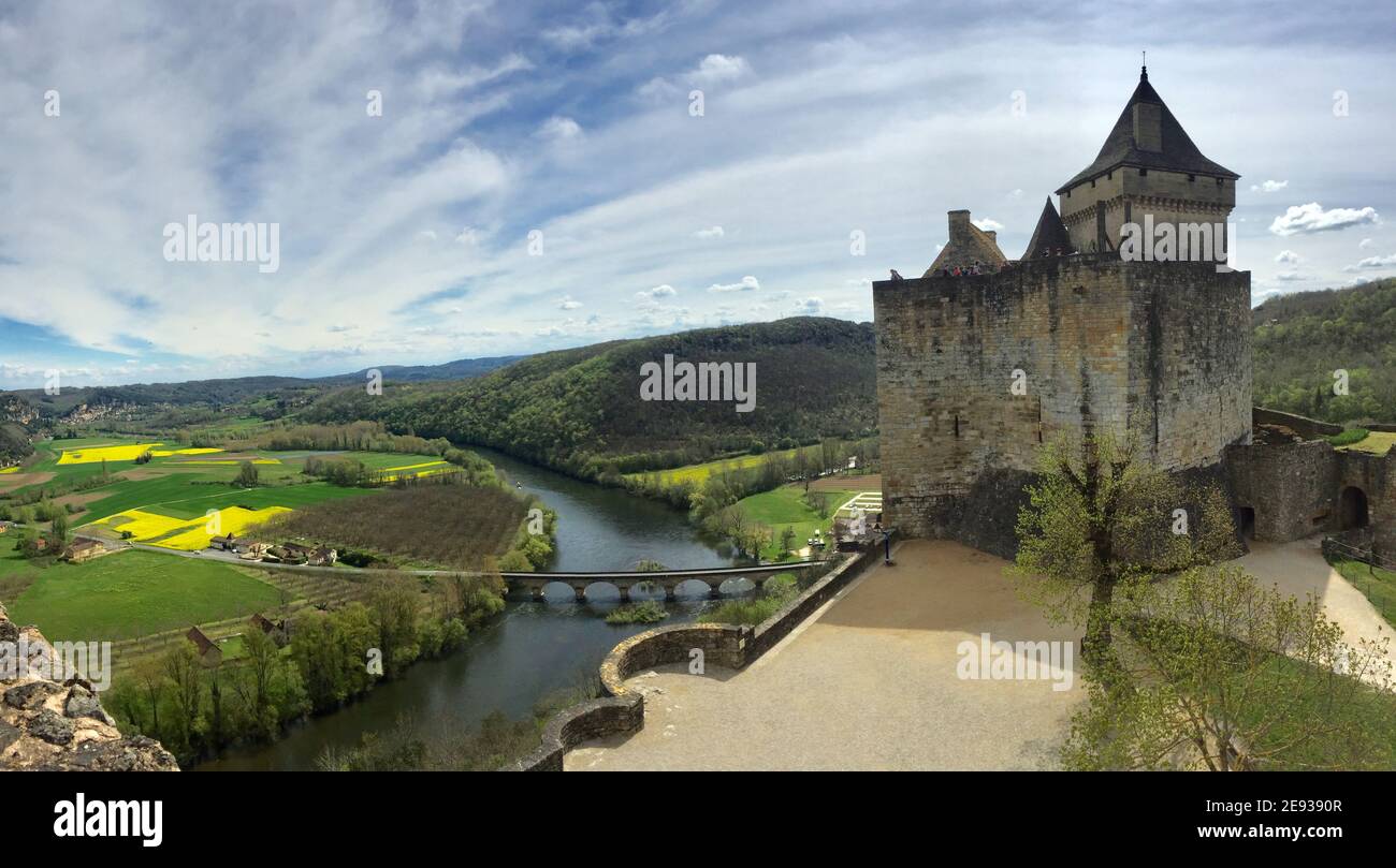CASTELNAUD LA CHAPELLE, FRANCE - Apr 13, 2018: Magnificent panoramic photo of the medieval castle of Castelnaud from the 12th century. It overlooks th Stock Photo