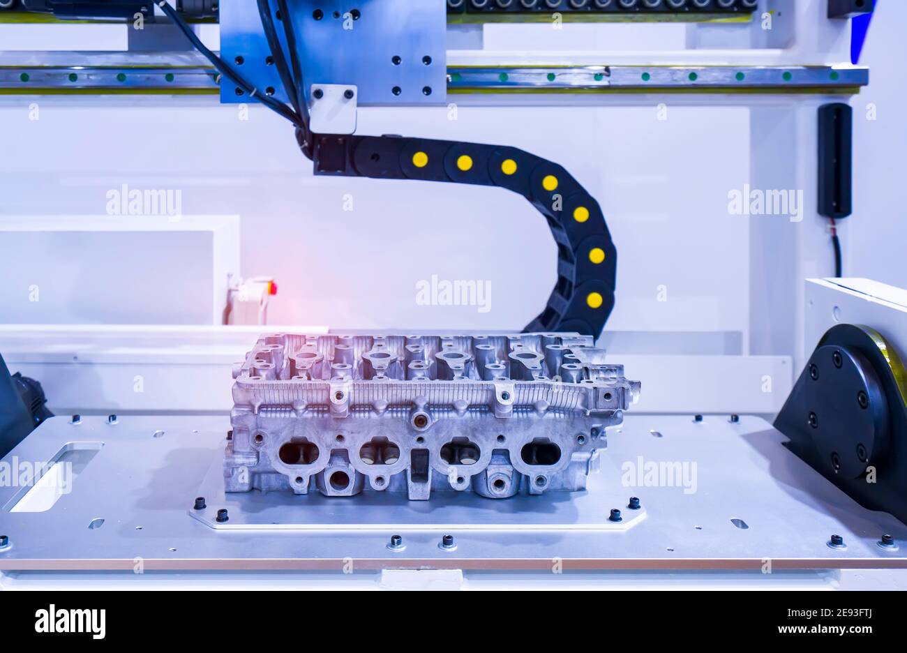 automotive parts process casting gearbox parts machining process by automatic robotic system