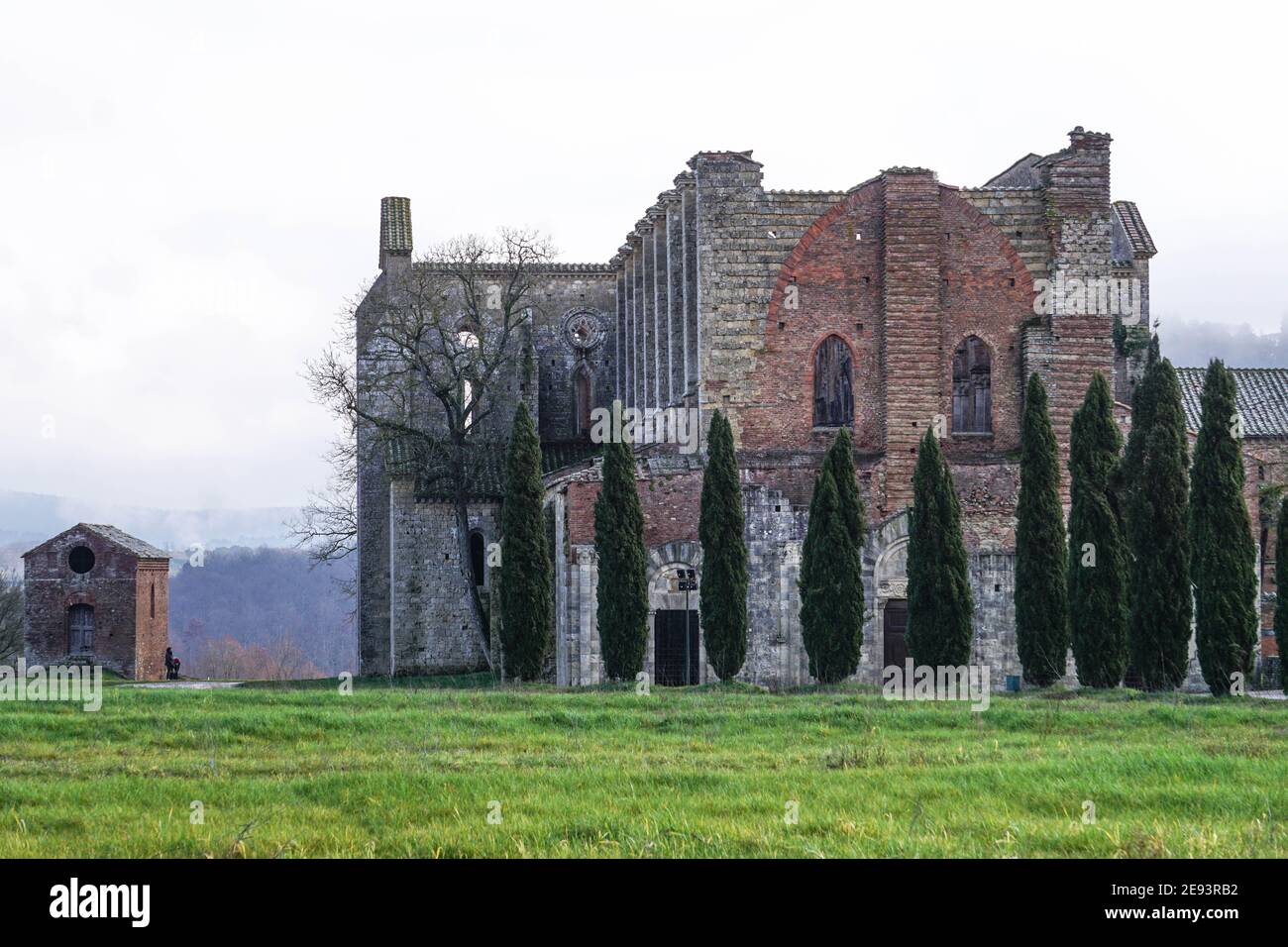 Abbazia di San Galgano Siena Stock Photo Alamy