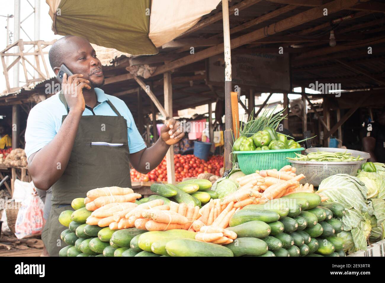Loud laughing call hires stock photography and images Alamy