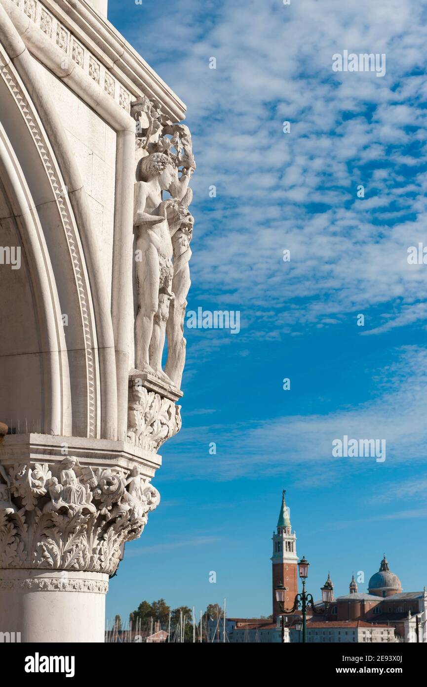 Doges palace visitor hi-res stock photography and images - Alamy