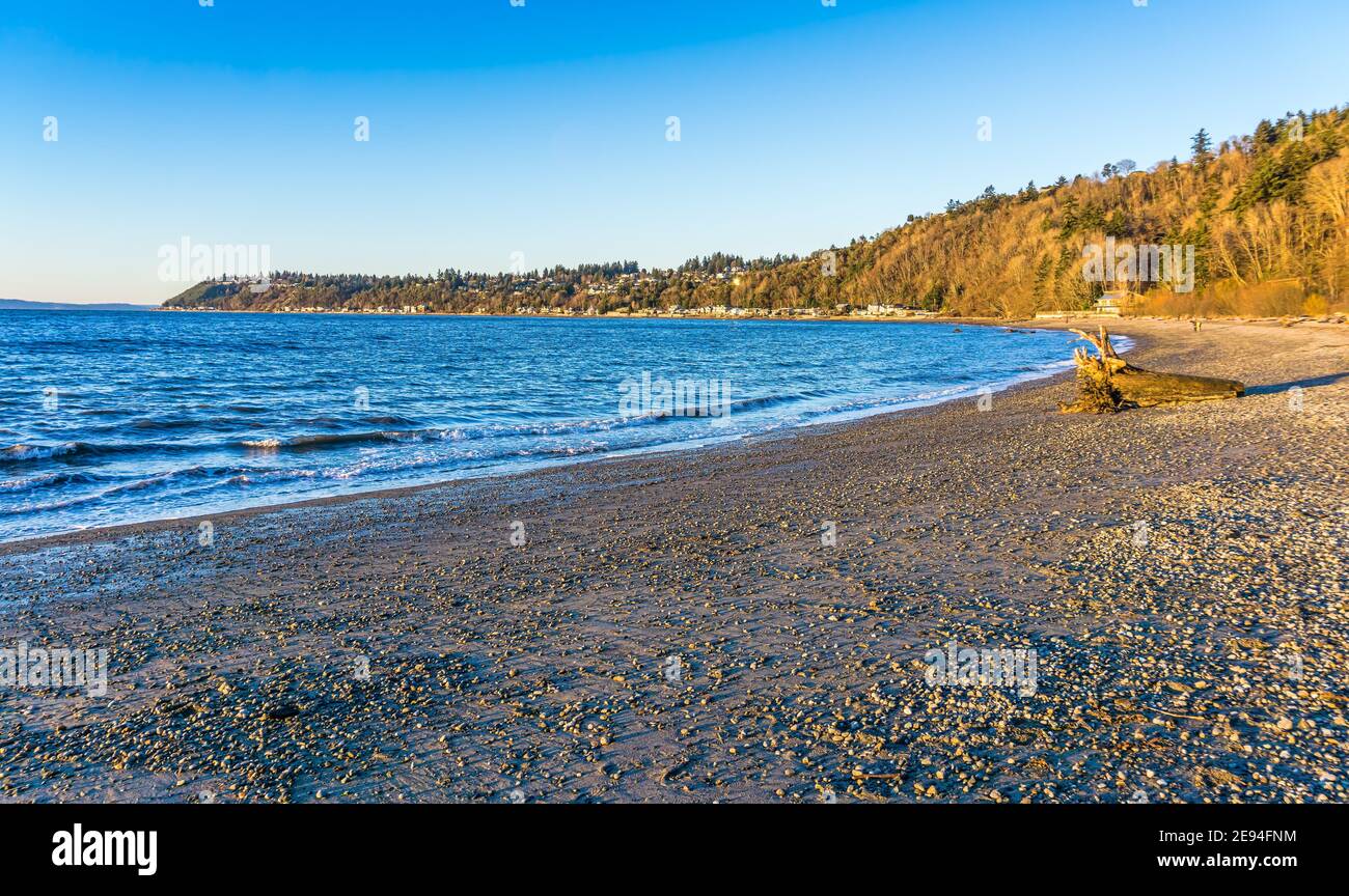 A view of the beach at Seahurst Beach Park in Burien, Washington Stock Photo Alamy