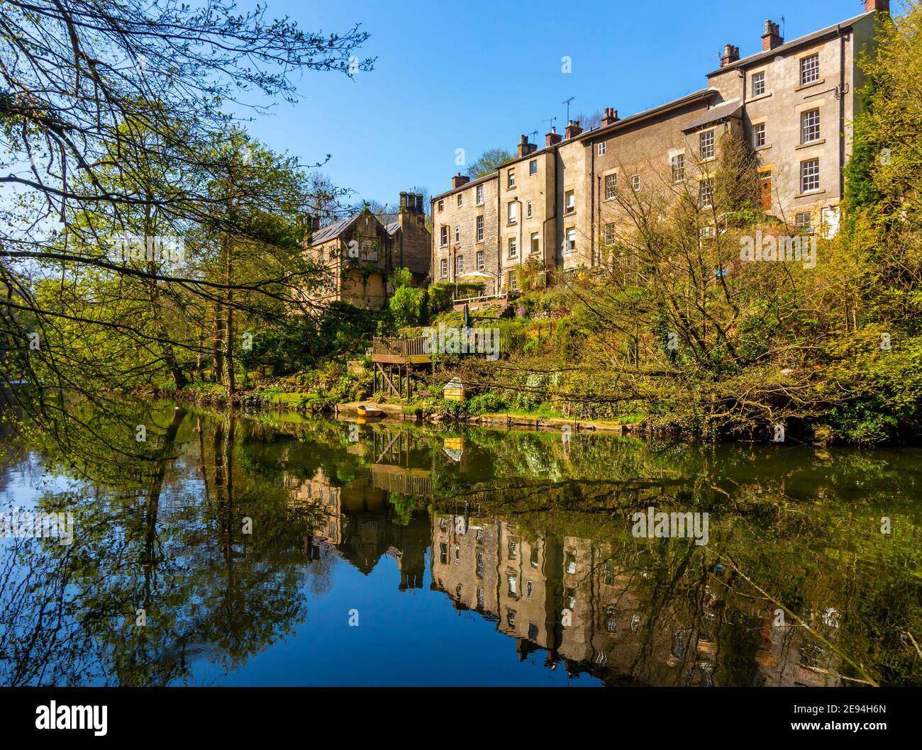 Derbyshire houses by a river hires stock photography and images Alamy