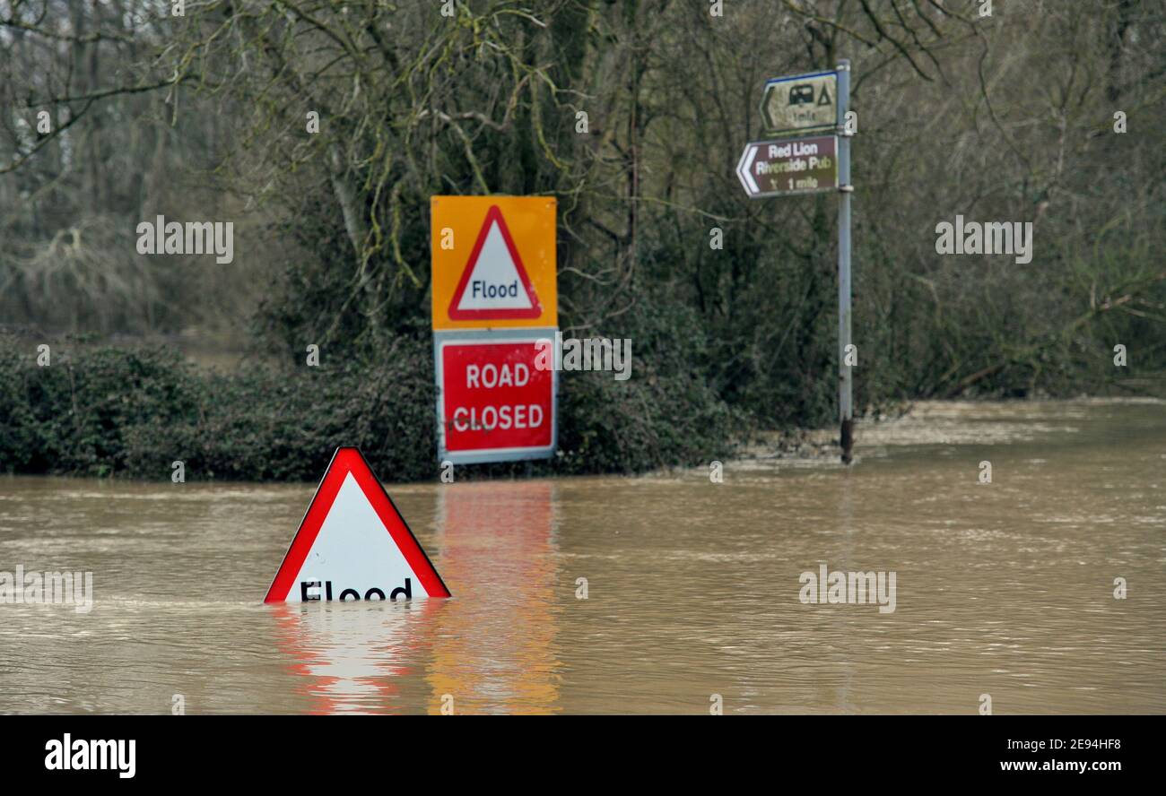 Flooding in apperley hires stock photography and images Alamy