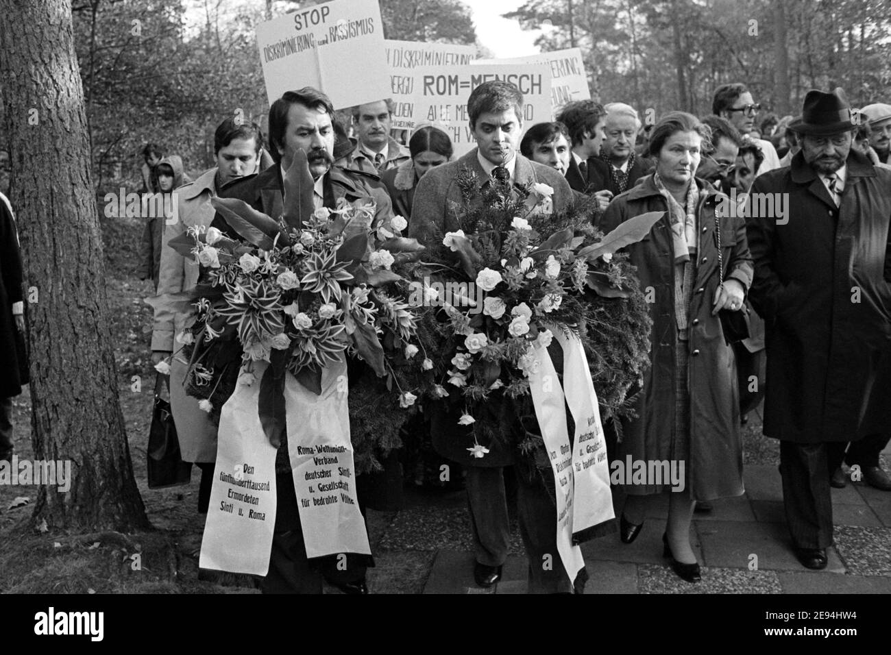 Bergen-Belsen, Germany, October 27, 1979: SIMONE VEIL (2nd from right, former camp inmate in the Bergen-Belsen concentration camp and currently President of the European Parliament) together with ROMANI ROSE (2nd from left). the wreath-laying ceremony on October 27, 1979 during a memorial event for the persecution of Sinti and Roma in the Third Reich in the memorial site of the Bergen-Belsen concentration camp. Stock Photo