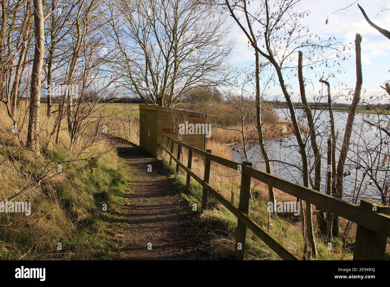 The bird hide at Bolton on Swale Lakes nature reserve, Bolton on Swale, N. Yorks, England. The reserve is owned & managed by Yorkshire Wildlife Trust. Stock Photo