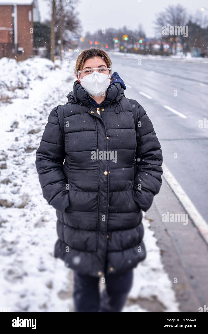 Protective face mask hi-res stock photography and images - Alamy