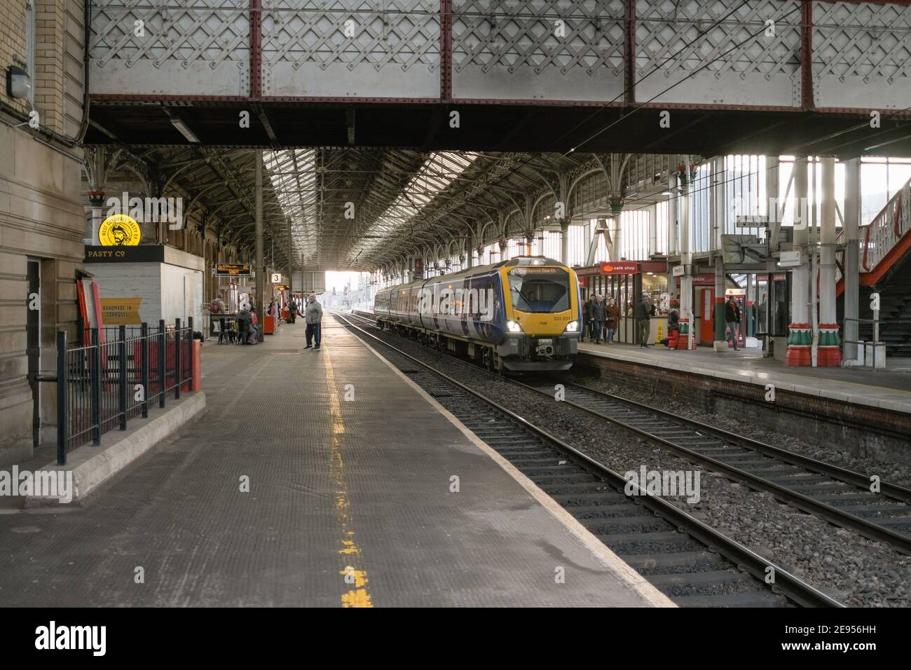Preston railway station Stock Photo - Alamy
