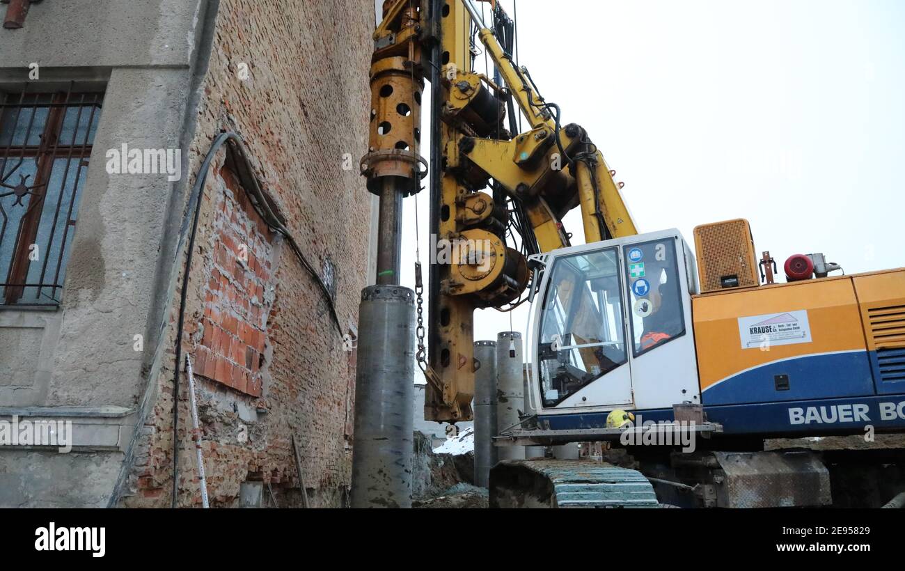 massive Gründungsbauarbeiten zur Errichtung der ersten Neubauten des neuen Gebäudekomplex des Senckenberg-Campus in Görlitz an der Bahnhofstrasse am 2 Stock Photo