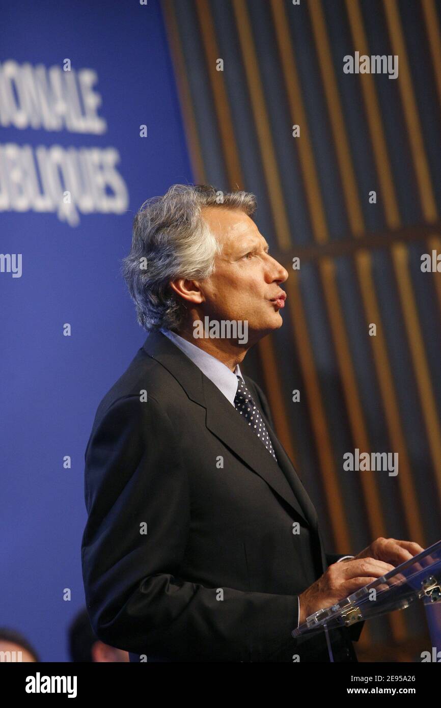 Prime Minister Dominique de Villepin presents plans to reduce the country's massive debt during a meeting on public finances in Paris, France, January 12, 2006. Photo by Mehdi Taamallah/ABACAPRESS.COM Stock Photo