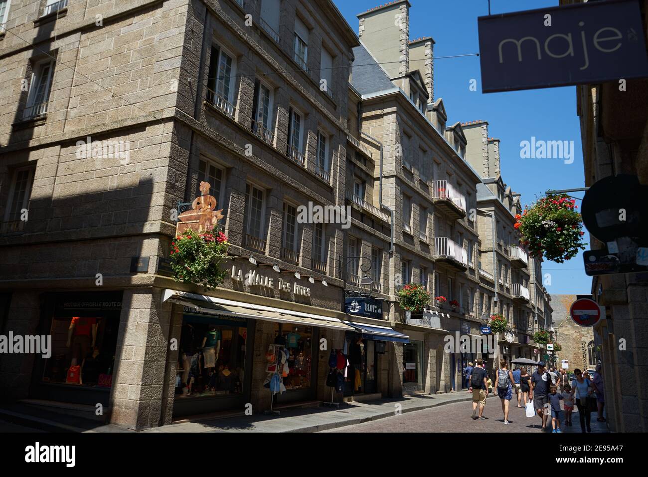 Saint malo shops hi-res stock photography and images - Alamy