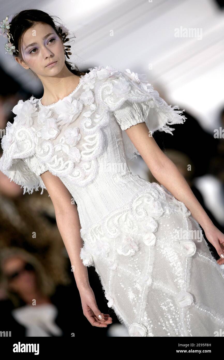 Chanel Haute-Couture Spring-Summer 2006 fashion Show by German designer  Karl Lagerfeld held at the Grand Palais in Paris, France, on January 24,  2006. Photo by Nebinger-Orban/ABACAPRESS.COM Stock Photo - Alamy