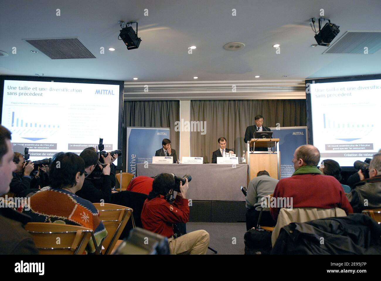 FILE ** Mittal Steel President Aditya Mittal, left, and Chief Executive  Officer Lakshmi Mittal, right, are seen at the start of a media conference  in Rotterdam, the Netherlands, in this Tuesday