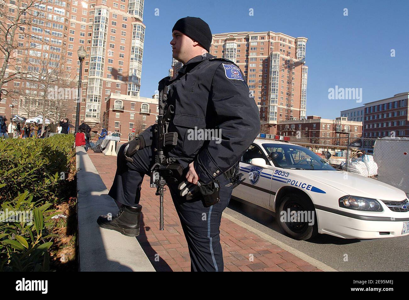 Virginia Police clamped tight security around the Federal court buildings on Monday 6 February in the Washington suburb, for the start of jury selection for the trial of Zacarias Moussaoui, the only person prosecuted in the United States for the September 11 attacks. Five hundred potential jurors were summoned to court for a selection process which will take a month, and produce a 12 person jury and six alternates. Photo by Olivier Douliery/ABACAPRESS.COM Stock Photo