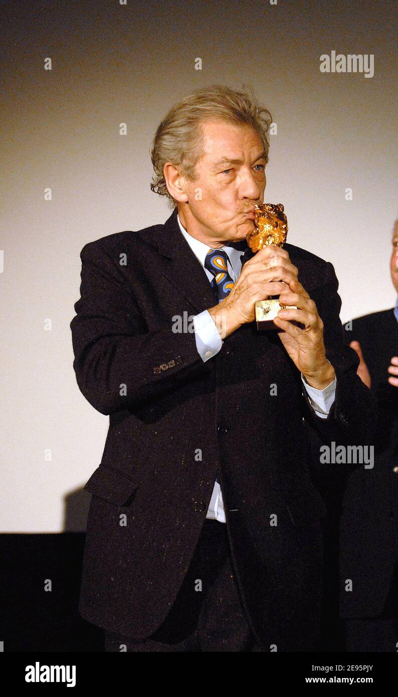 British actor Sir Ian McKellen displays his 'Golden Bear' at the 56th Berlinale, International Film Festival in Berlin, Germany, on February 11, 2006. McKellen was awarded with a Honorary Golden Bear for his lifetime achievements. Photo by Bruno Klein/ABACAPRESS.COM Stock Photo