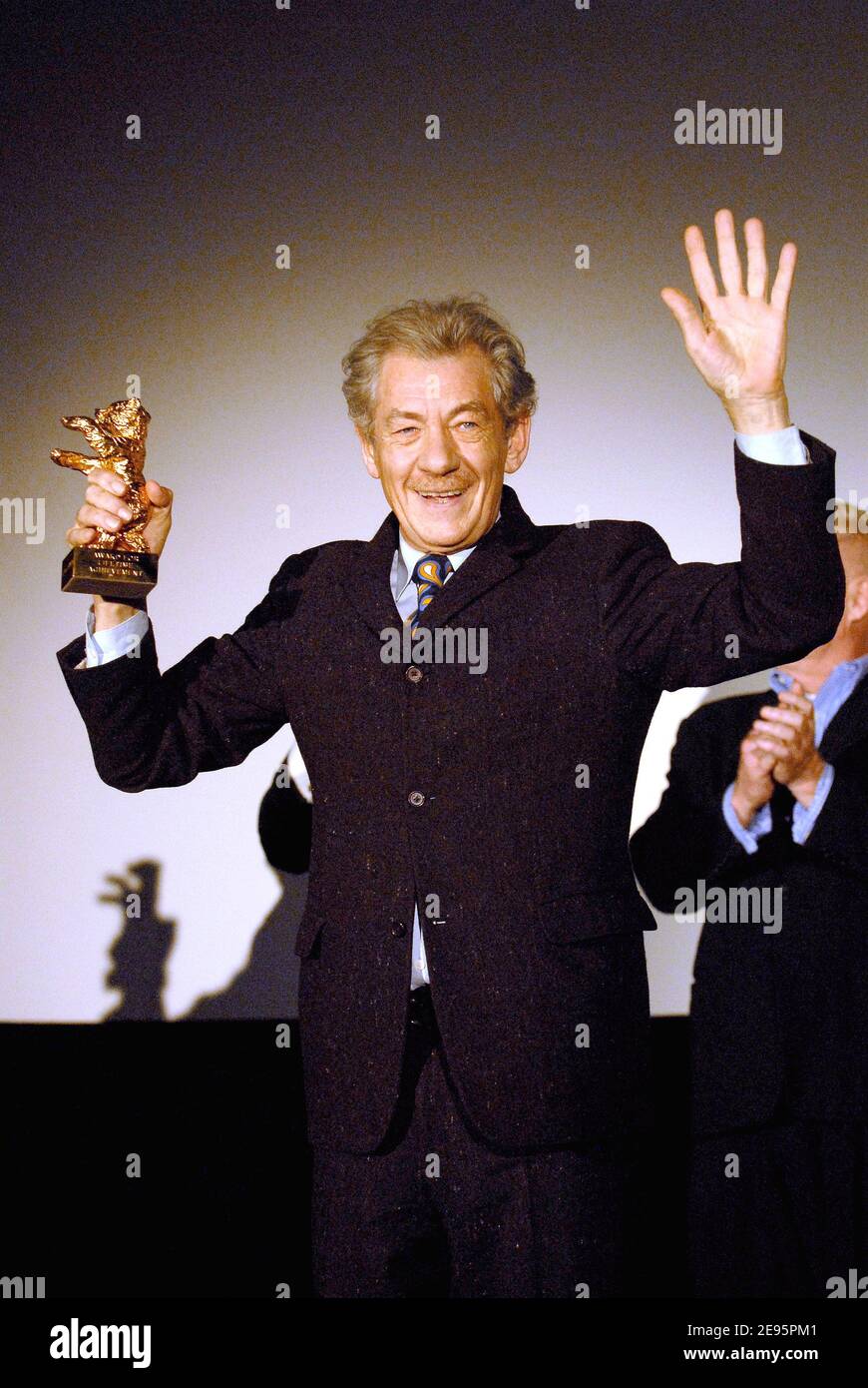 British actor Sir Ian McKellen displays his 'Golden Bear' at the 56th Berlinale, International Film Festival in Berlin, Germany, on February 11, 2006. McKellen was awarded with a Honorary Golden Bear for his lifetime achievements. Photo by Bruno Klein/ABACAPRESS.COM Stock Photo
