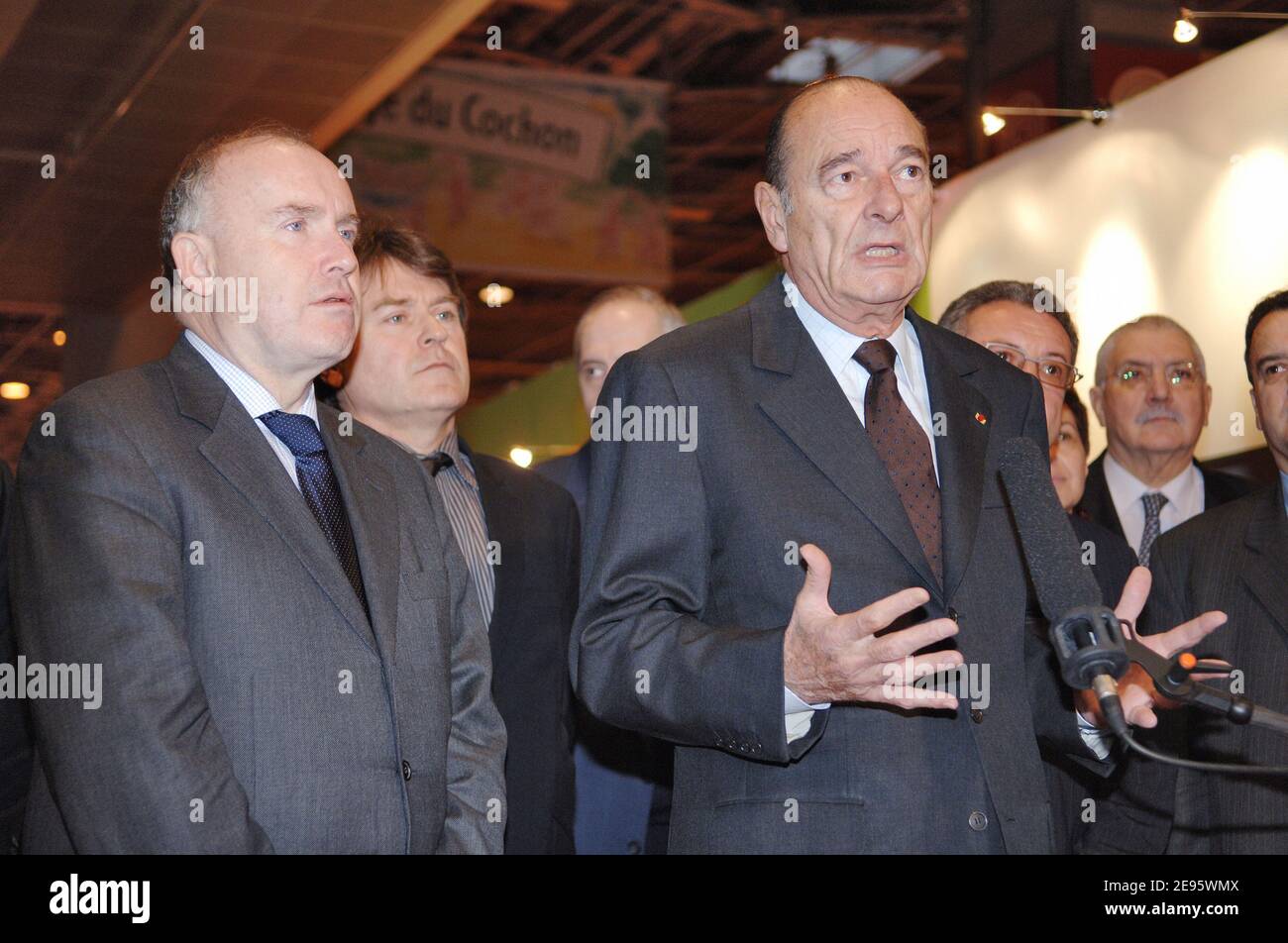 French President Jacques Chirac make his speech about the arrival in France of the H5N1 virus, during the official opening of the International Agricultural Show 2006 at Paris-Expo Porte de Versailles, on February 25, 2006. Photo by Christophe Guibbaud/ABACAPRESS.COM Stock Photo