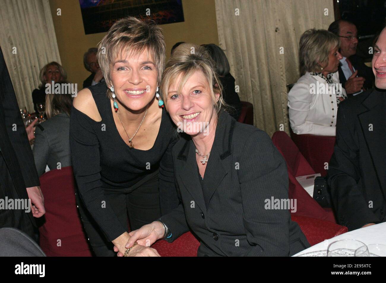 page 20 evenement caritatif high resolution stock photography and images alamy