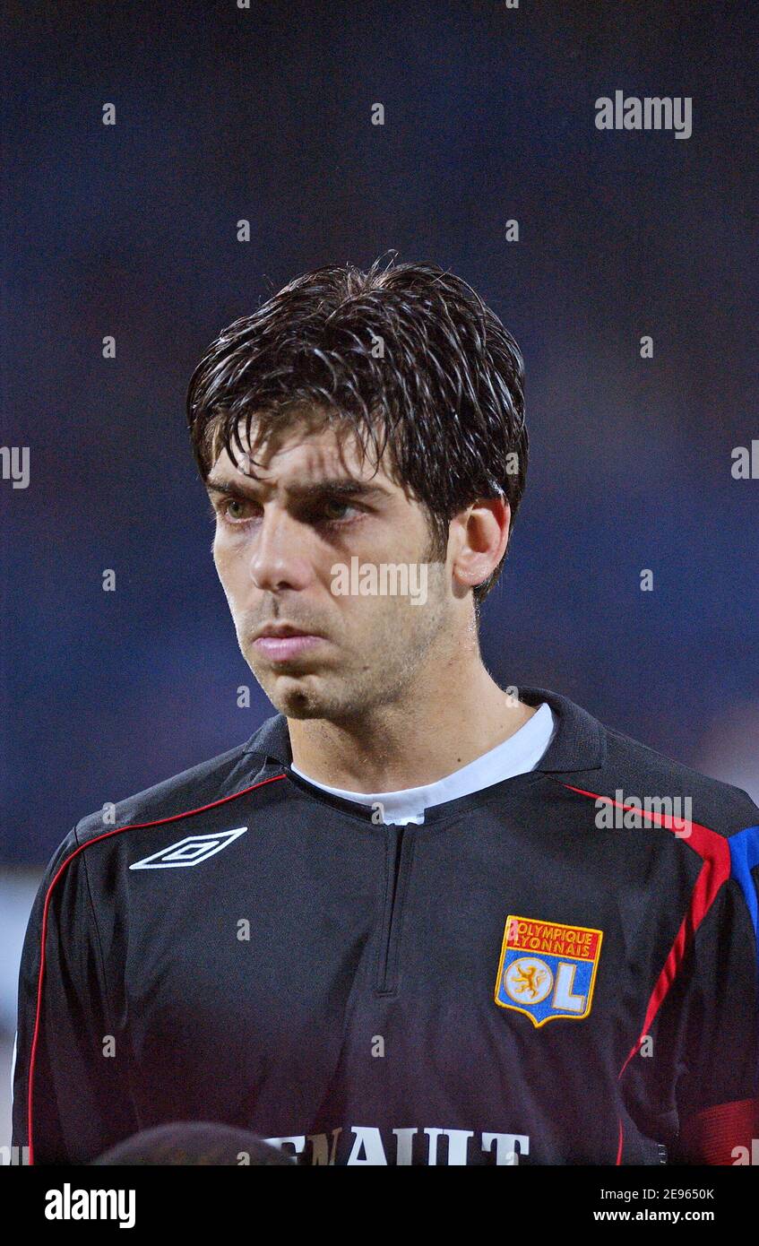 Olympic Lyonnais' Juninho before the games during the UEFA Champions league match, OLympic Lyonnais vs PSV Eindhoven at stade Gerland in Lyon, France on March 8, 2006. Olympic Lyonnais won 4-0. Photo by Stephane Kempinaire/Cameleon/ABACAPRESS.COM Stock Photo