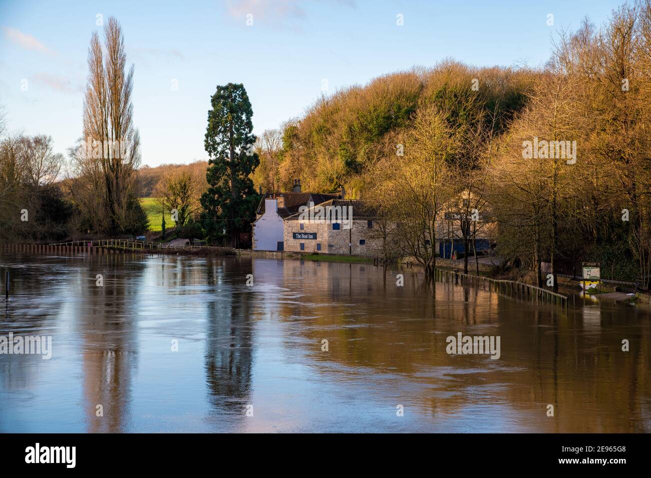 The River Don and South Yorks Navigational Canal in flood at Sprotbrough, South Yorks, UK Stock Photo