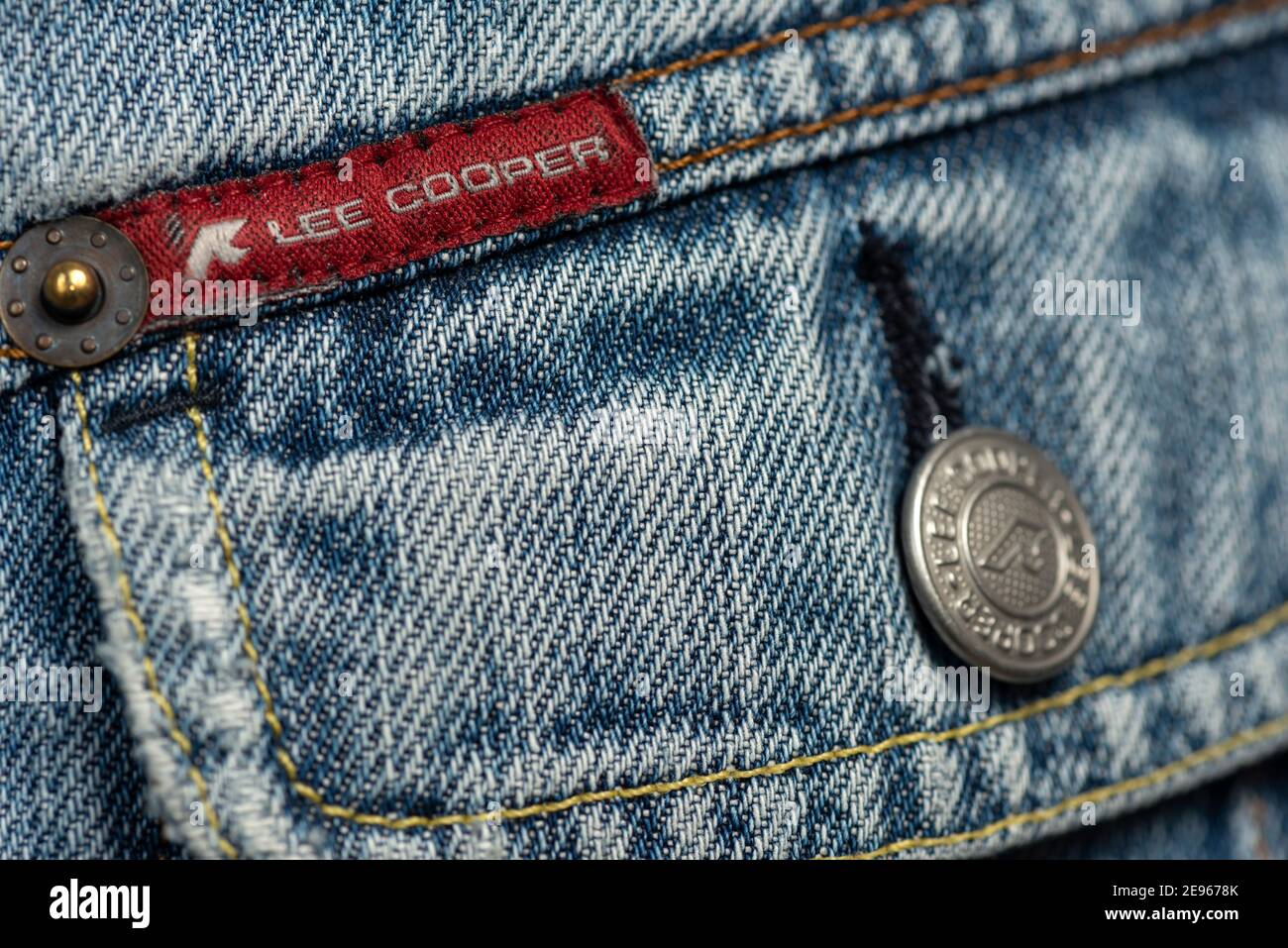 Lee Jeans Logo High Resolution Stock Photography and Images - Alamy