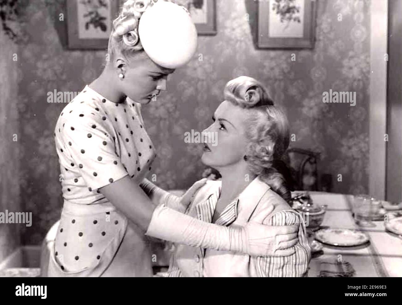 THE DOLLY SISTERS 1945 20th Century Fox film with Betty Grable at right