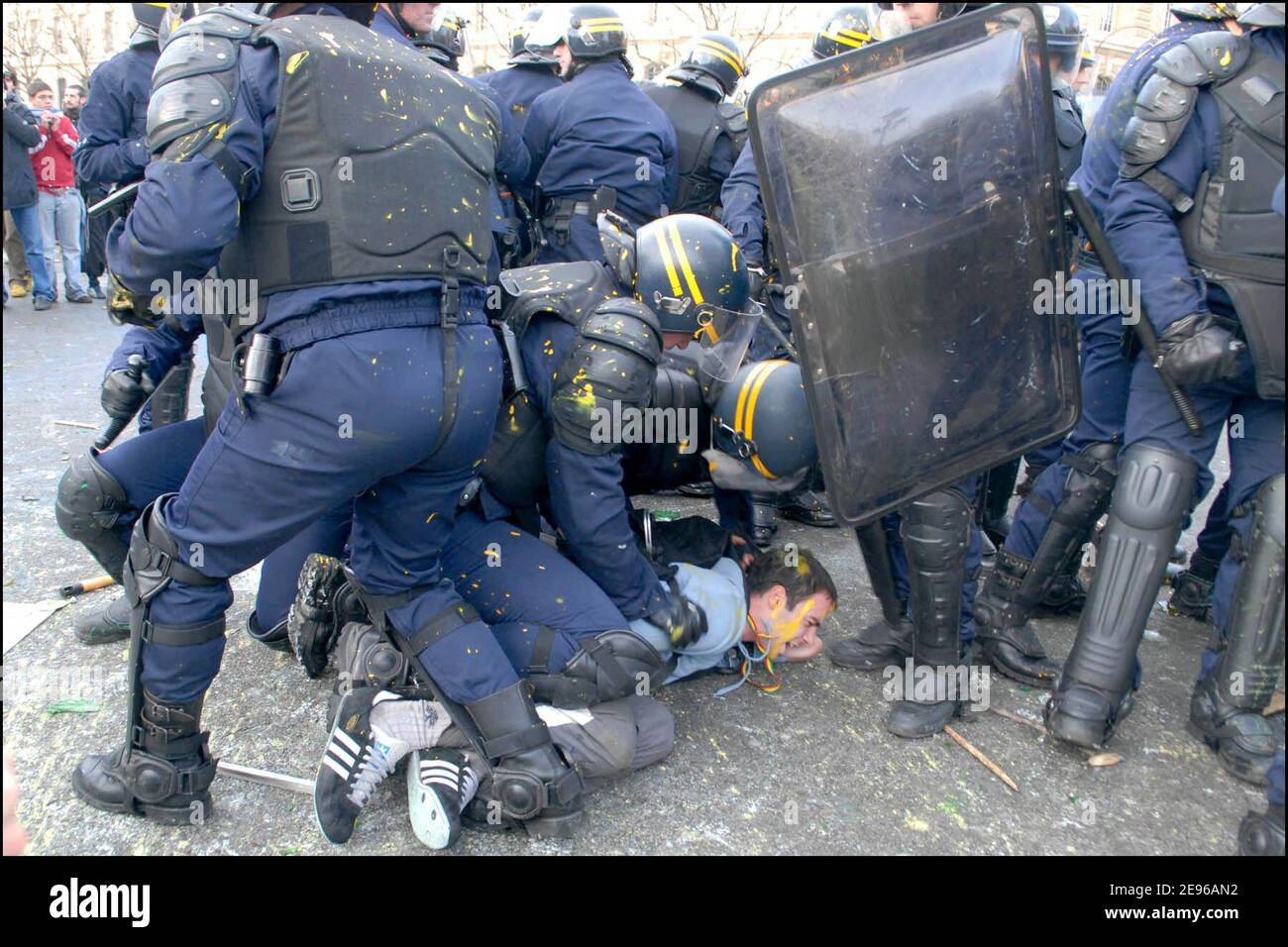 Rail de sécurité hi-res stock photography and images - Alamy