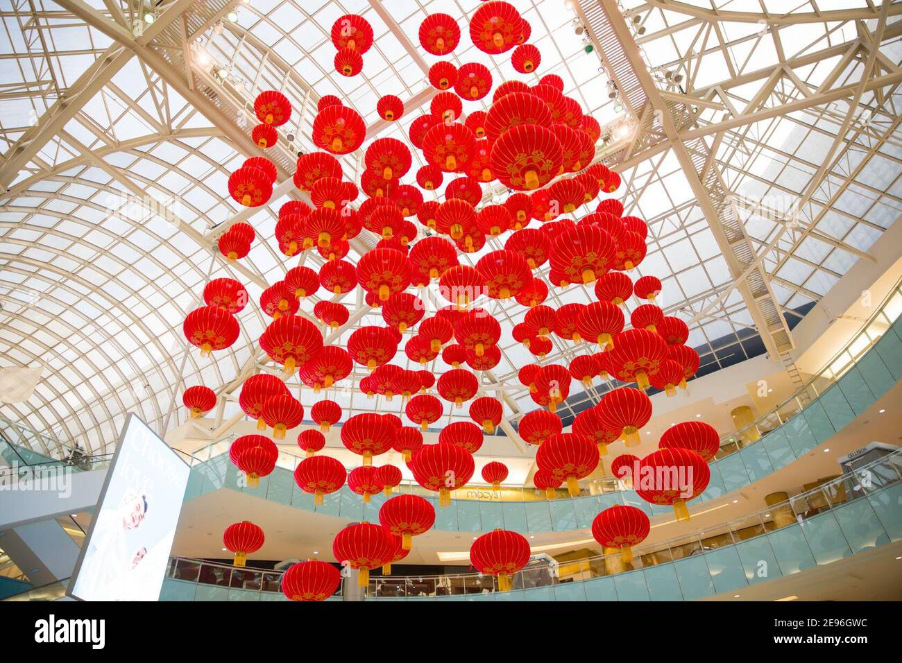 Dallas, USA. 2nd Feb, 2021. Red lanterns are seen in Galleria Dallas shopping mall in Dallas, Texas, the United States, on Feb. 2, 2021. Over 200 red lanterns, as decorations for the upcoming Chinese Lunar New Year, are hung above the shopping mall's ice skating rink from Feb. 2 to March 2. Credit: Dan Tian/Xinhua/Alamy Live News Stock Photo