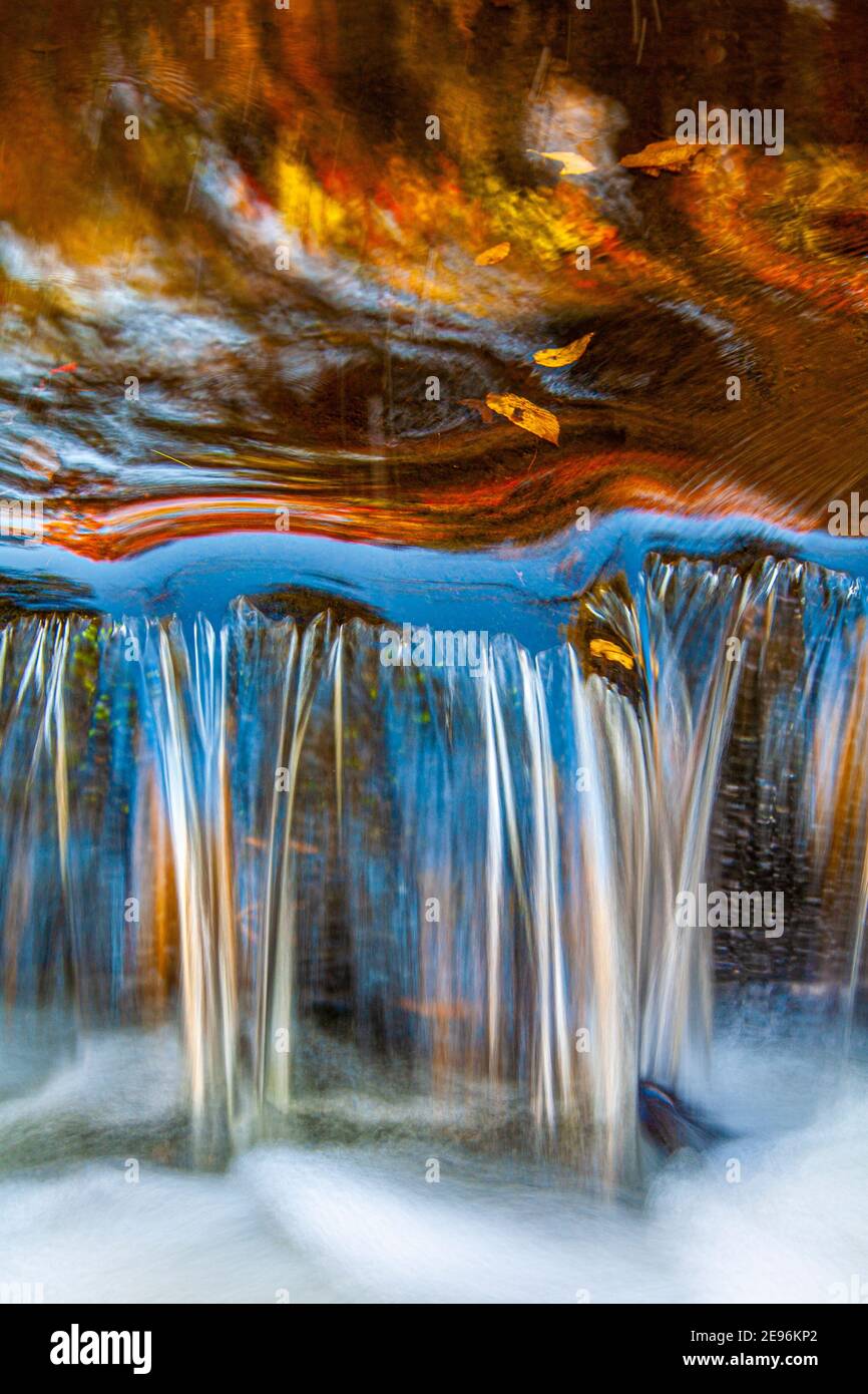 Reflecting Water Image Fall Recreation area of water hi-res stock photography and images - Alamy