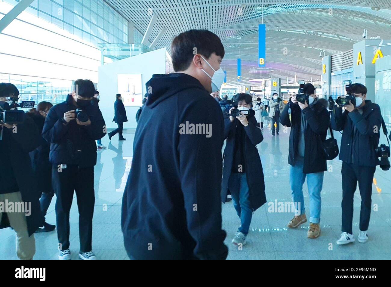 29th Dec, 2022. Major leaguer Ryu heads for U.S. Ryu Hyun-jin, the Toronto  Blue Jays' South Korean pitcher, speaks to reporters at Incheon  International Airport, west of Seoul, on Dec. 29, 2022