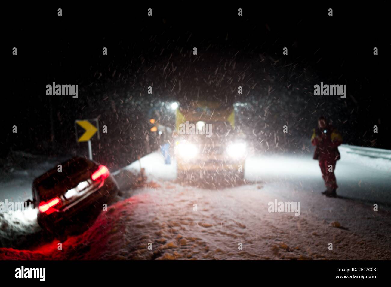 Ambulance emergency winter snow storm hi-res stock photography and ...