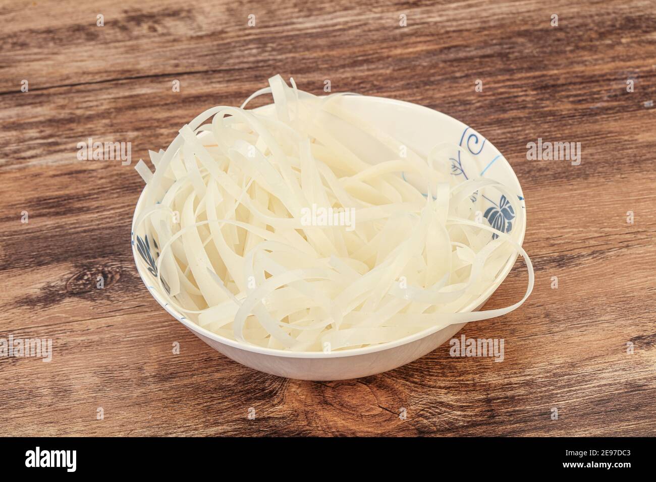 Boiled rice noodle ready for cooking Stock Photo Alamy