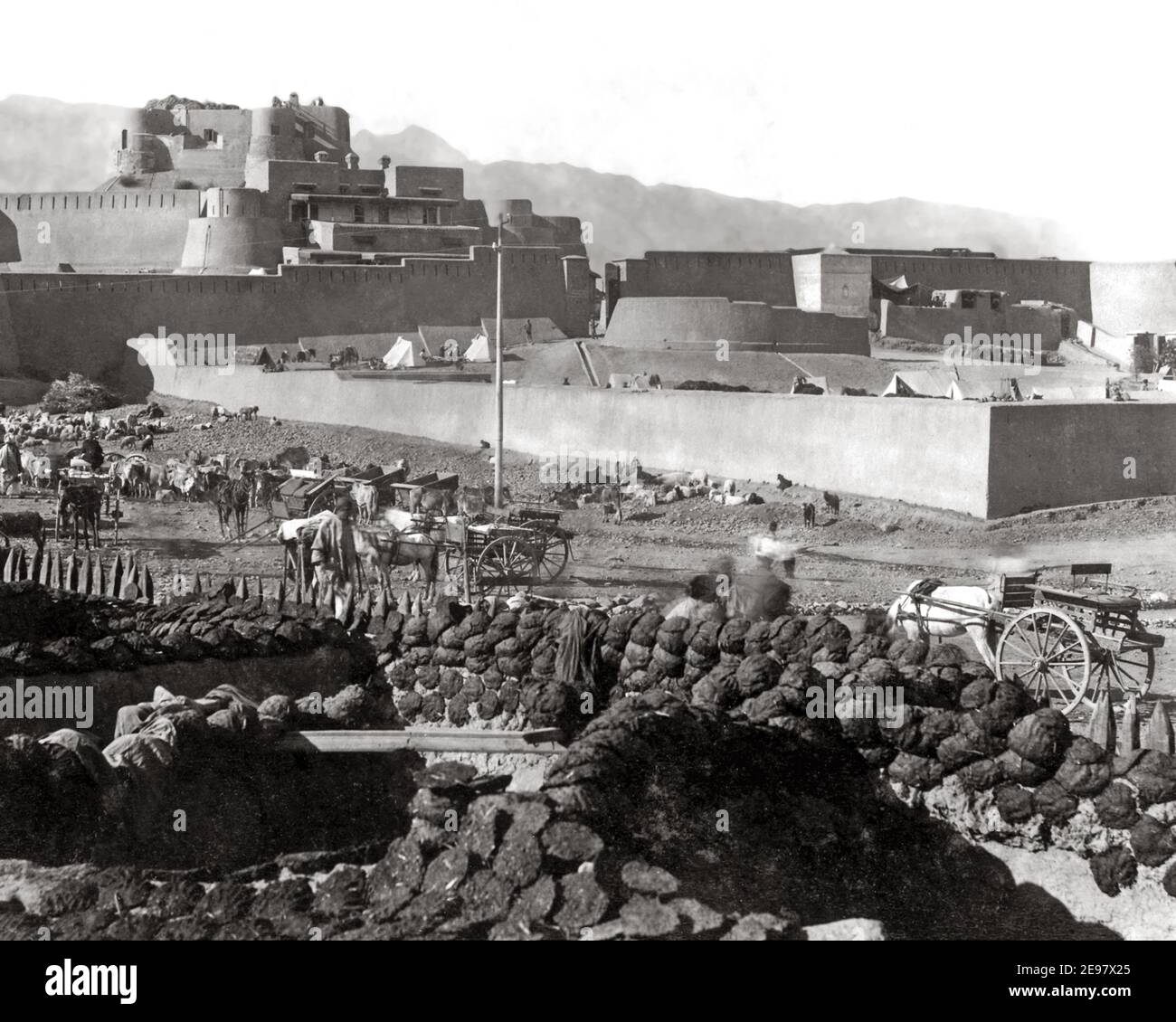 Late 19th century photograph - horses and carts at Fort Jumrood, Jamrud ...