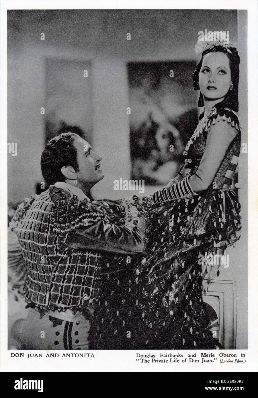 DOUGLAS FAIRBANKS Sr and MERLE OBERON in THE PRIVATE LIFE OF DON JUAN 1934 director / producer ALEXANDER KORDA play Henry Bataille story/dialogue Frederick Lonsdale and Lajos Biro costumes Oliver Messel London Film Productions / United Artists Stock Photo