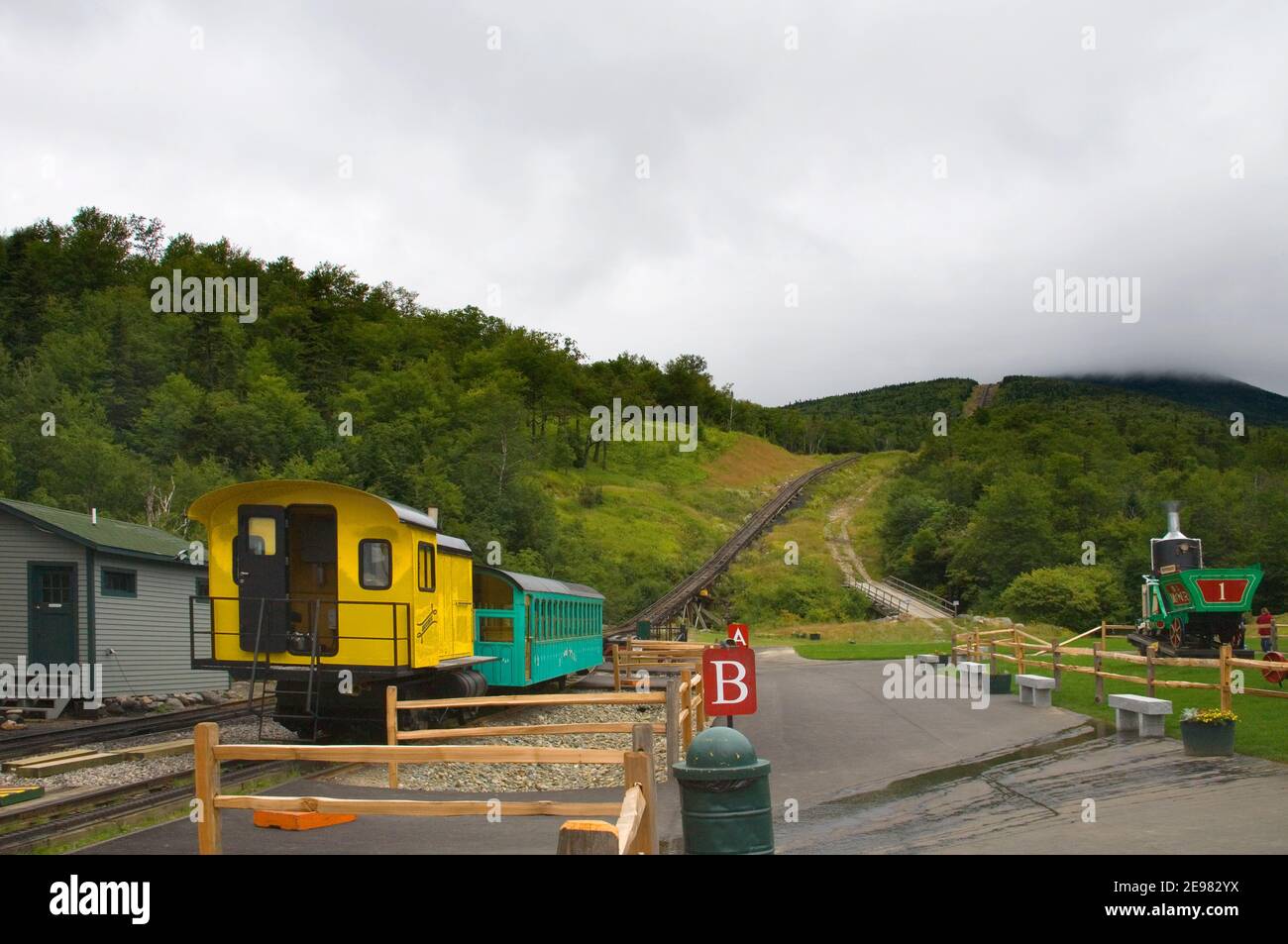 cog railway at mount washington in new hampshire Stock Photo Alamy